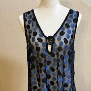 Lily sleeveless V-neck tunic, Large, Black and Blue polka dots. NWT